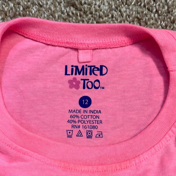 4/$24🦩 Limited Too Cold  Cutout Shoulder Tee Size 12 - Picture 5 of 7